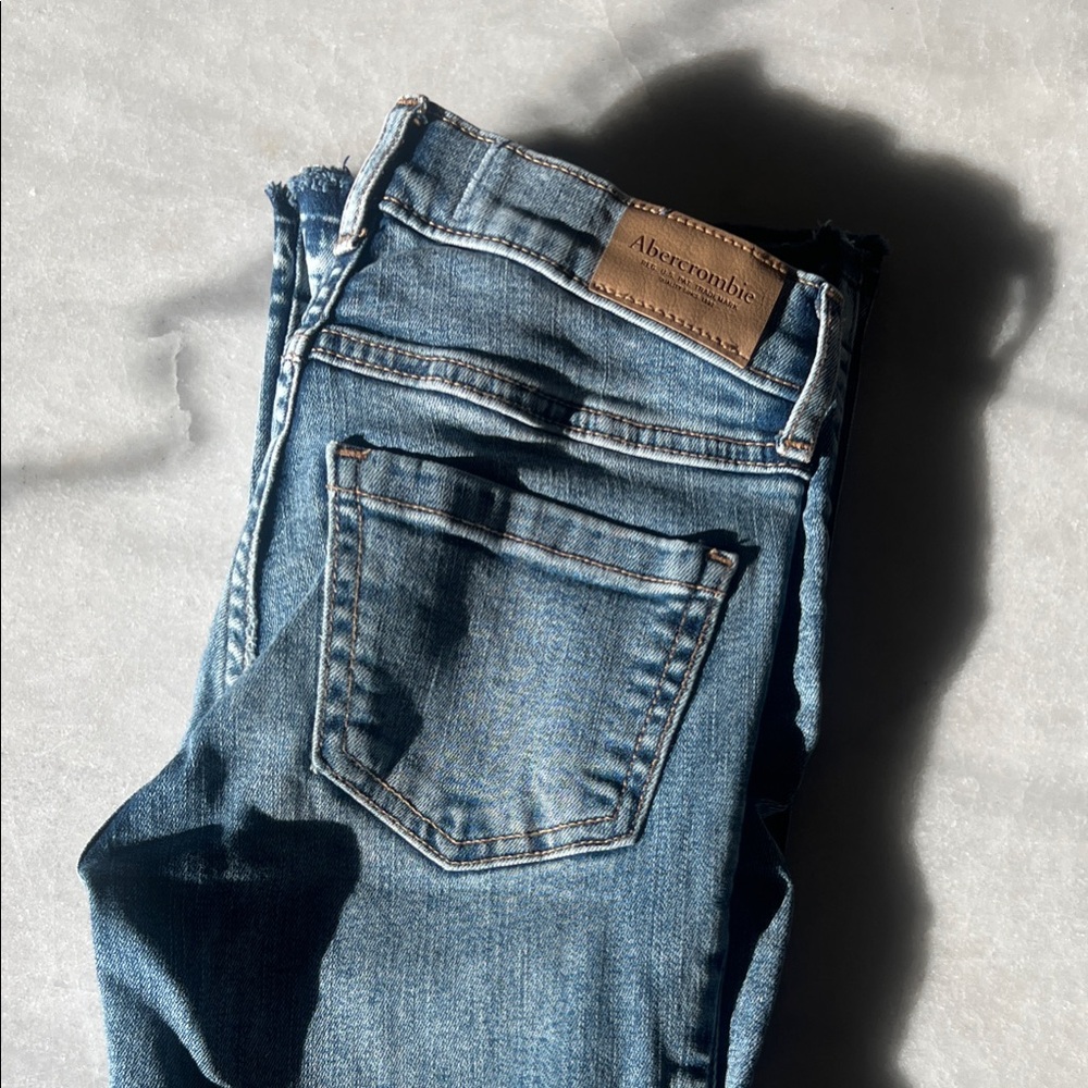 Classic Blue Girl’s Abercrombie Kids Jeans